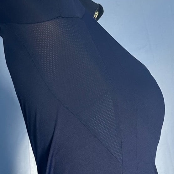 CRH Clothing's VentAir technology has strategically placed meshed panels beneath the arms to improve ventilation and keep you cool.